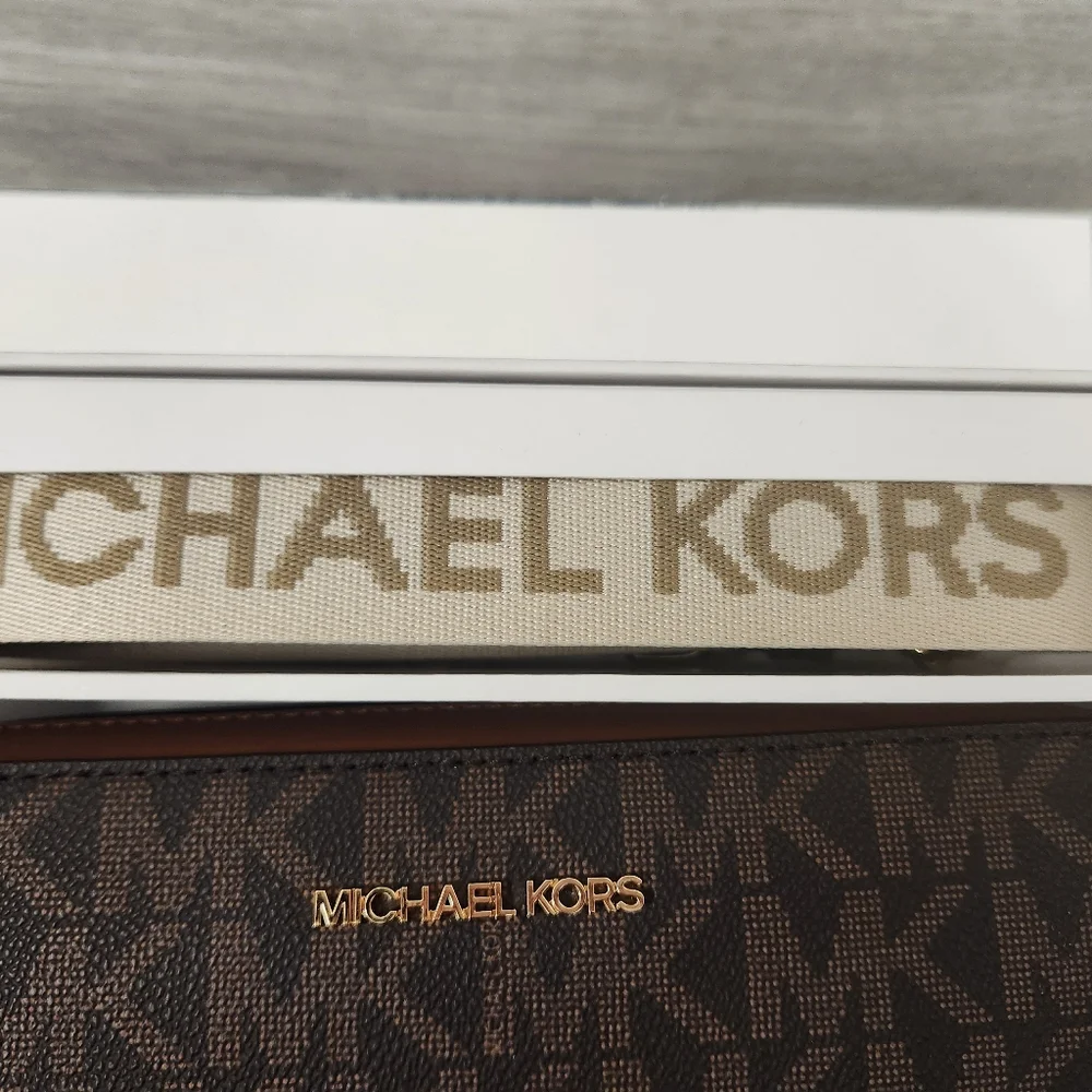 Michael Kors Jet Set Crossbody Logo Gift Box Set - Brown/Luggage *NWT* MSRP $198 - Picture 7 of 11